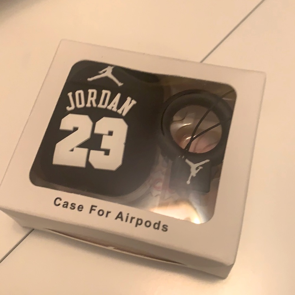 New in Box Jordan Michael Jordan AirPod Case